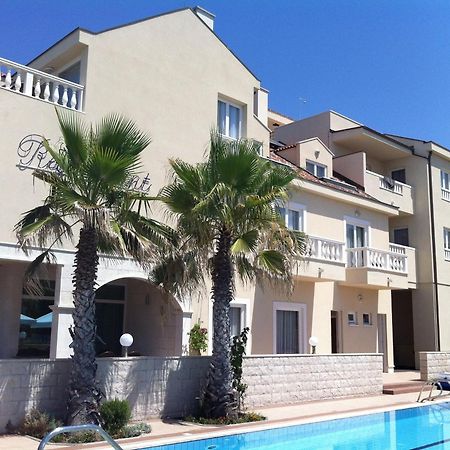 Villa Kastel Povljana Exterior photo